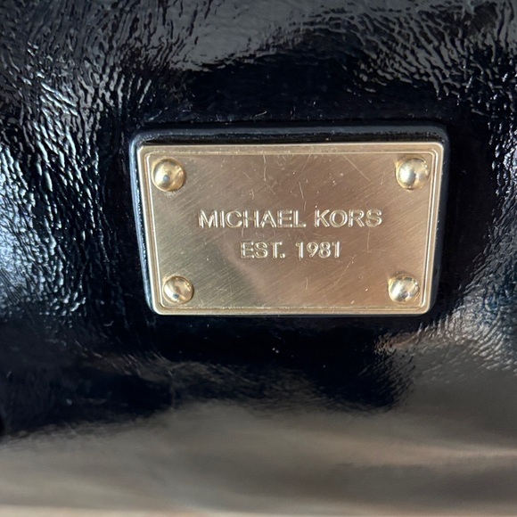 EUC Michael Kors Black Patent Leather Satchel/Shoulder Bag, gold-tone hardware - Picture 3 of 11